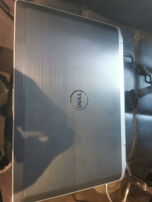 Laptop dell.     .
