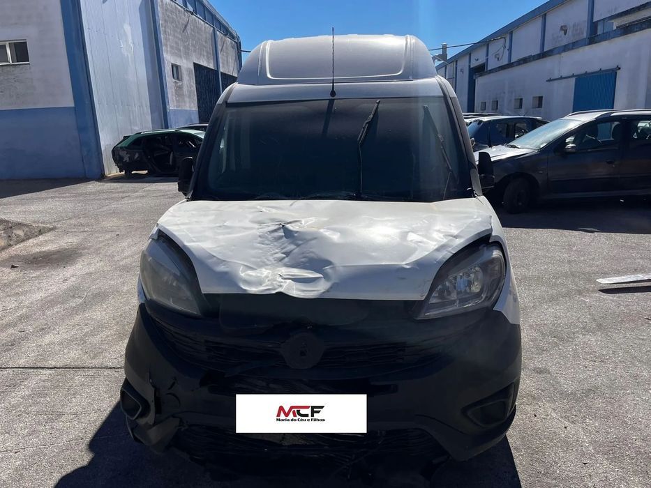 Fiat Doblo XL multijet de 2017 para peças