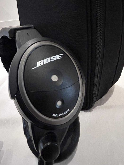 Headsets Bose A20, usados, em perfeitas condições de funcionamento