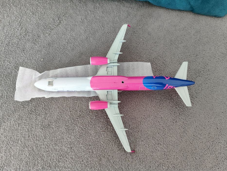 Model Airbus A321 WizzAir