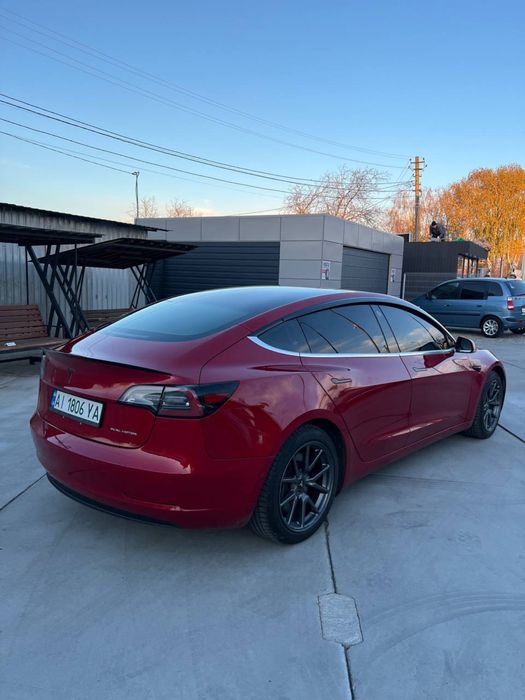 Продам Tesla 3 2018