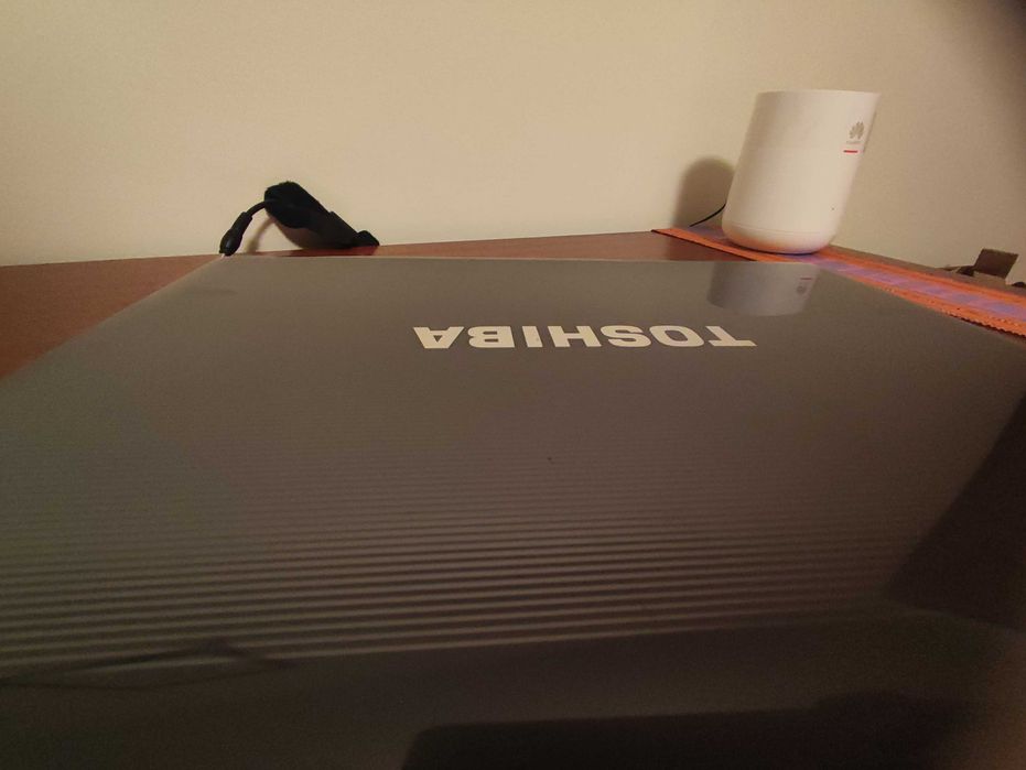 Toshiba Satellite A300 - venda de peças