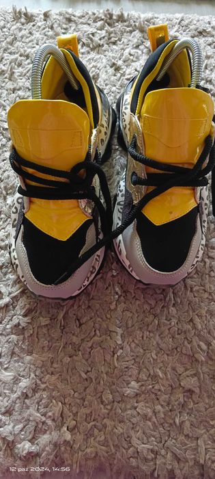 Sprzedam damskie adidasy