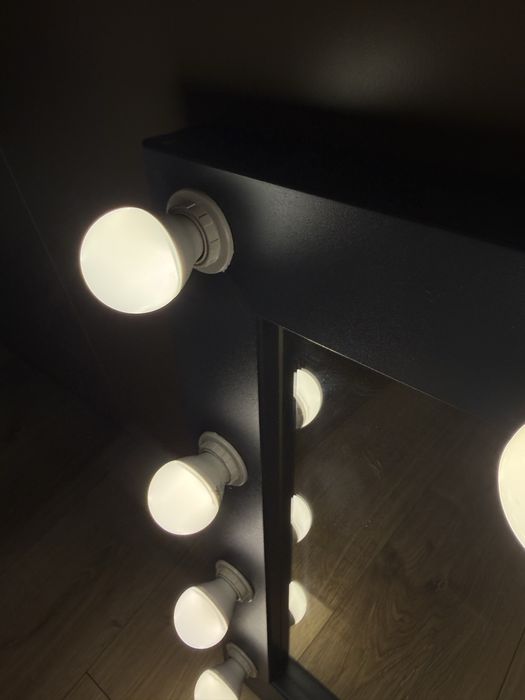 Продам Зеркало для макияжа  ВШГ 60*80*4,5 см