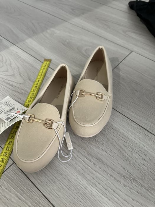 Взуття лофери для дівчинки