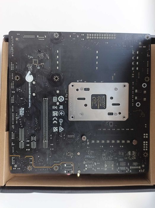 Материнська плата MSI PRO B650M-A WIFI (під відновлення)