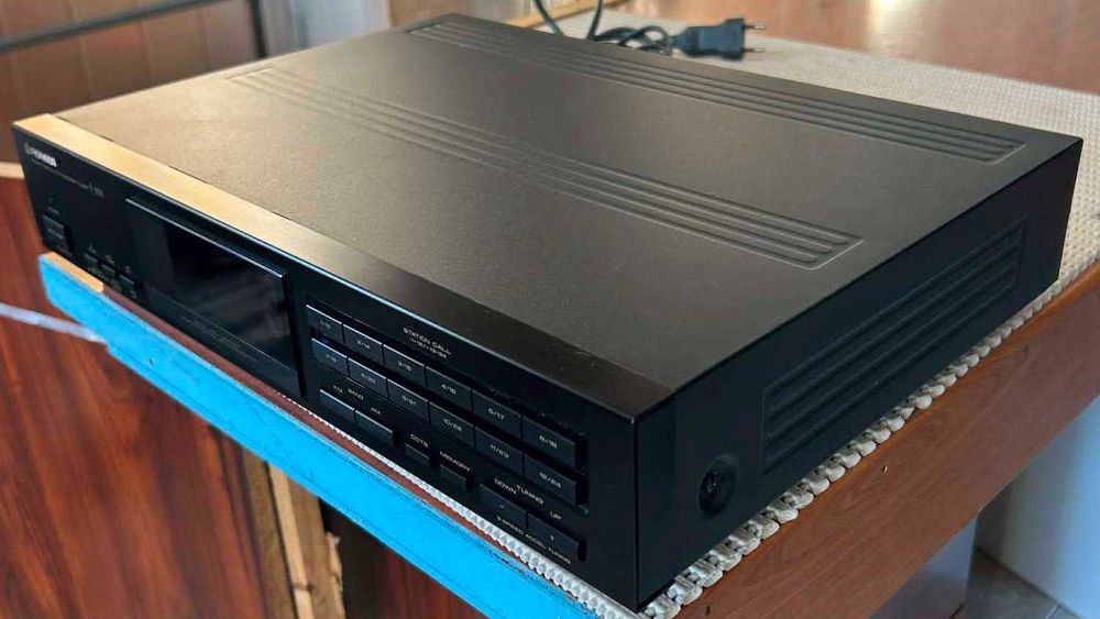 Pioneer Tuner F-656 top