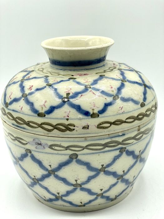 Pote em porcelana vidrada seculo 18 chinesa