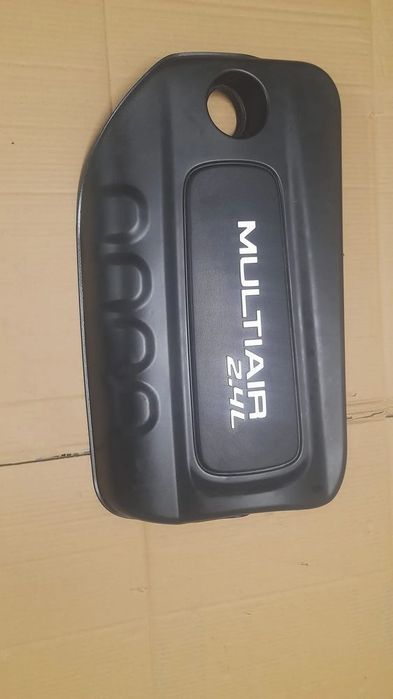 jeep cherokee 2.4 benzyna oslona dekielek silnika
