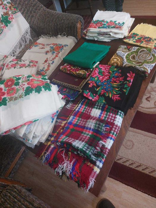 Хустка шерстяна і синтетичні
