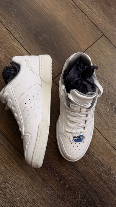 Абсолютно нові кросівки skechers 37 розміру