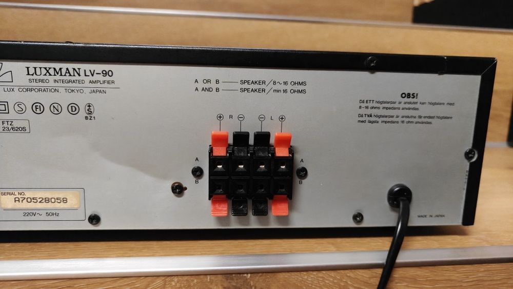 LUXMAN LV-90 wzmacniacz stereo.