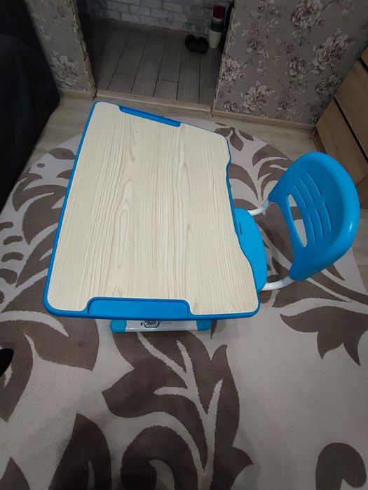 Комплект парта і стілець-трансформери fundesk Piccolino II Blue