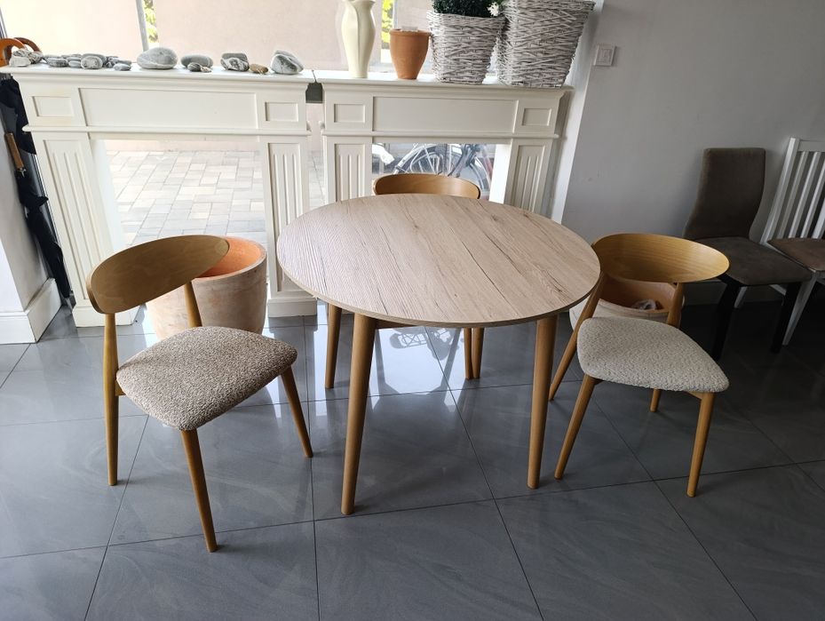 Stylowy okrągły stół do salonu lub kuchni 100 cm , bukowe nogi