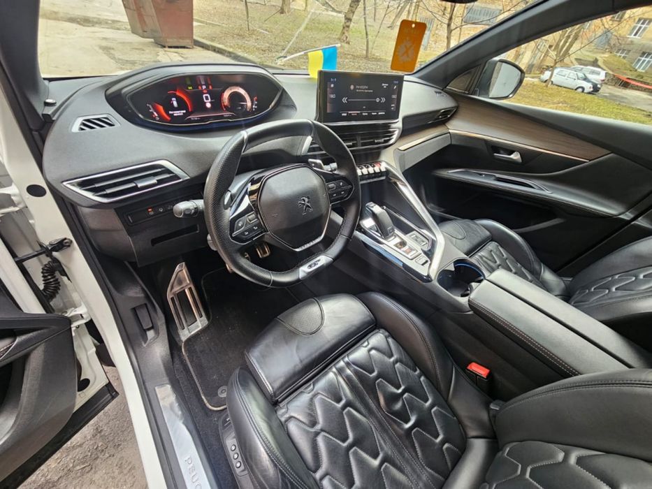 Peugeot 3008 2020 року