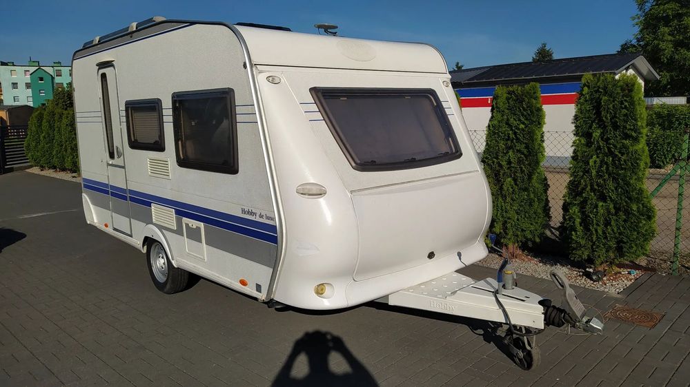 Hobby 400  aku solar przedsionek wc tv zarejestrowana
