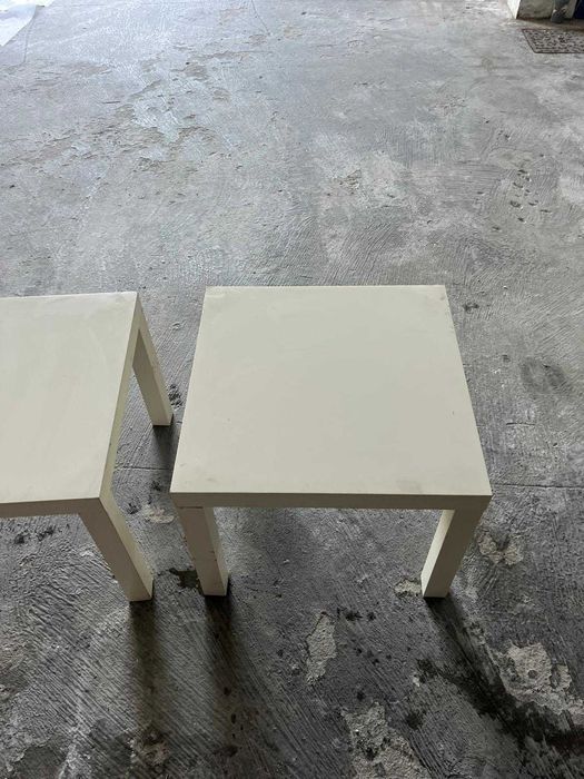 Mesas Pequenas Brancas