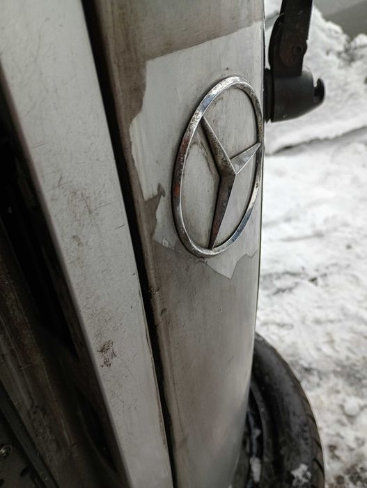 klapa mercedes w203 kombi srebrna prosta do malowania