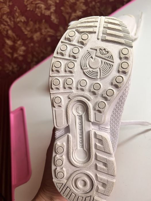 Кроссовки adidas