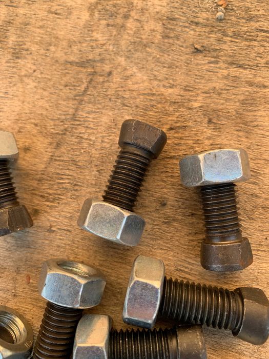 Болт Лемешной с гайкой