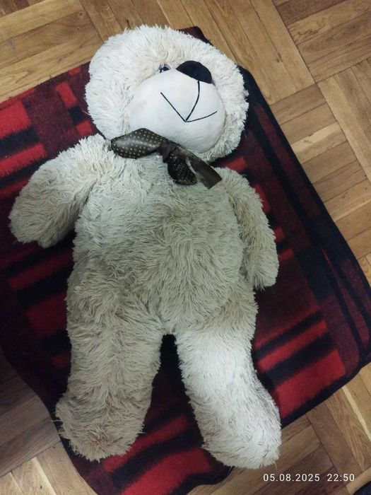 Іграшка великий плюшевий ведмедик