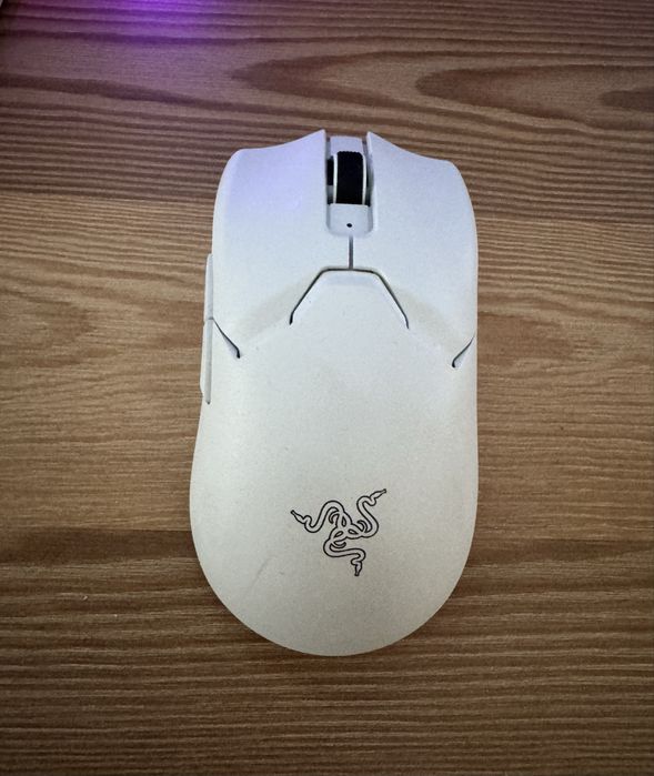 Teclado Razer Huntsman Mini Mercury White (US Layout, Red Switch) + Rato Razer Viper V2 Pro White