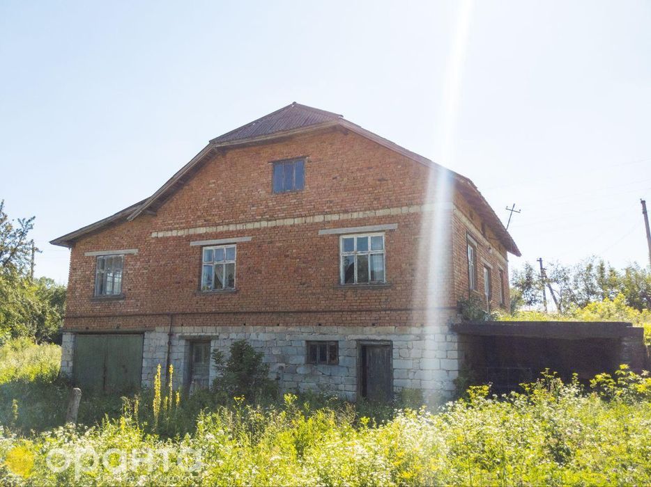 Продаж ділянки з будинком 50 сот. с. Миролюбівка