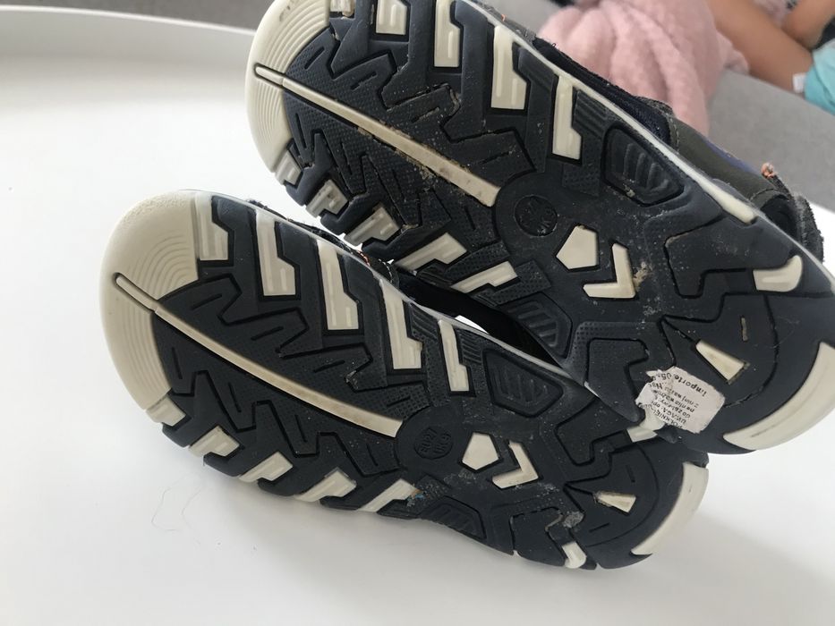 Ciapy, kapcie do przedszkola sandały h&m Lupilu 27 skórzane