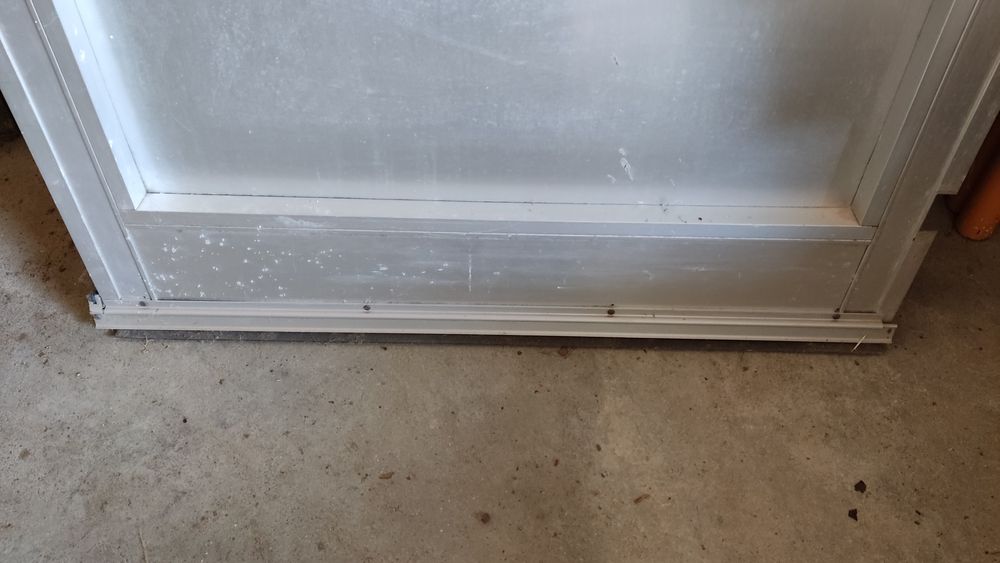 Porta de Alumínio Brilhante c/aro