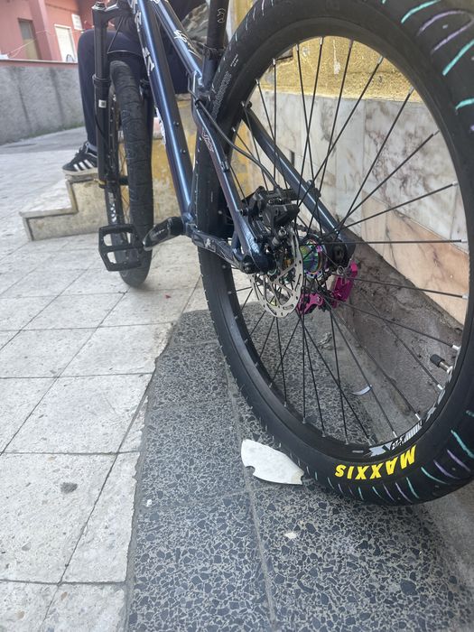 Bicicleta marca KRSE7