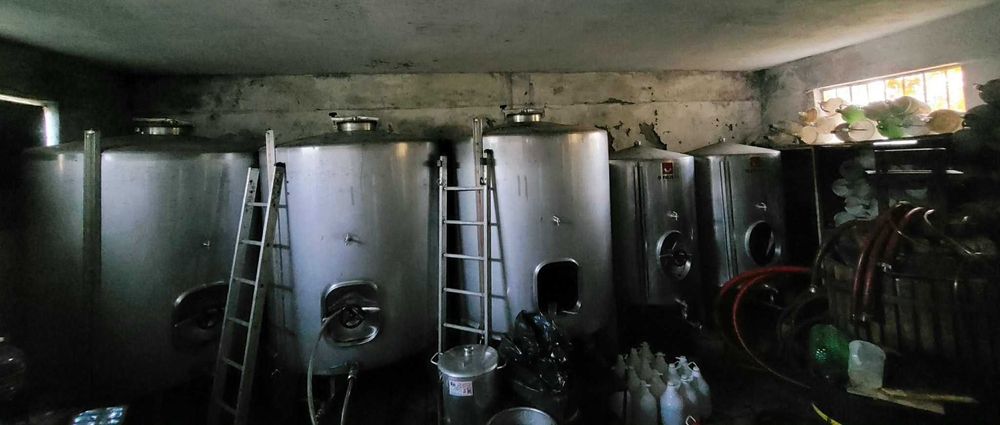 Arrenda-se terreno agrícola com armazém