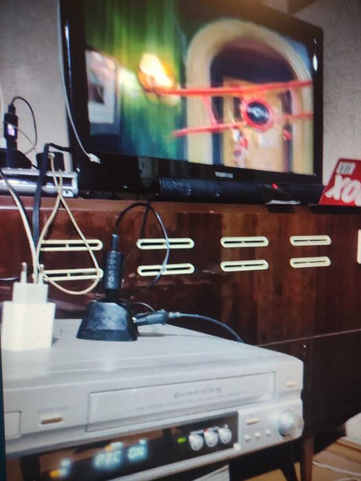 Домашний кинотеатр ресивер 5.1
DVD+ видеомагнитофон LG DT-S665