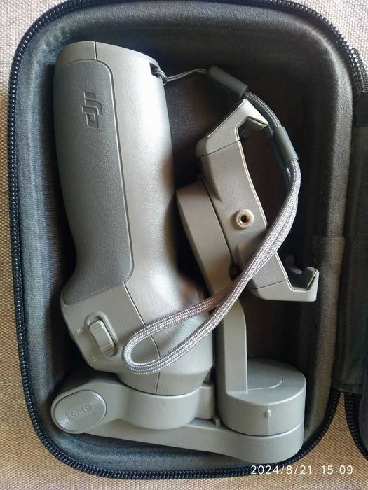 Продам стабілізатор DJI Osmo Mobile 3