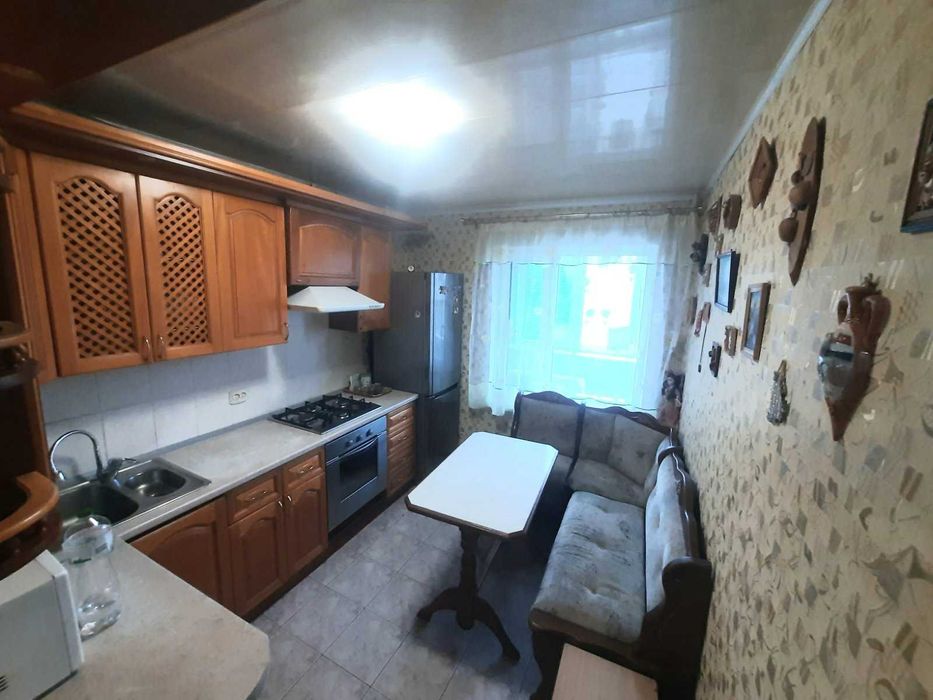 Двокімнатна квартира в тихому районі міста