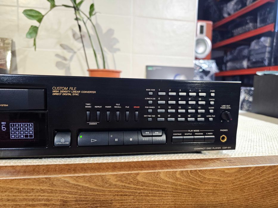 Програвач Sony CDP-911 ЦАП Sony CXD2562Q