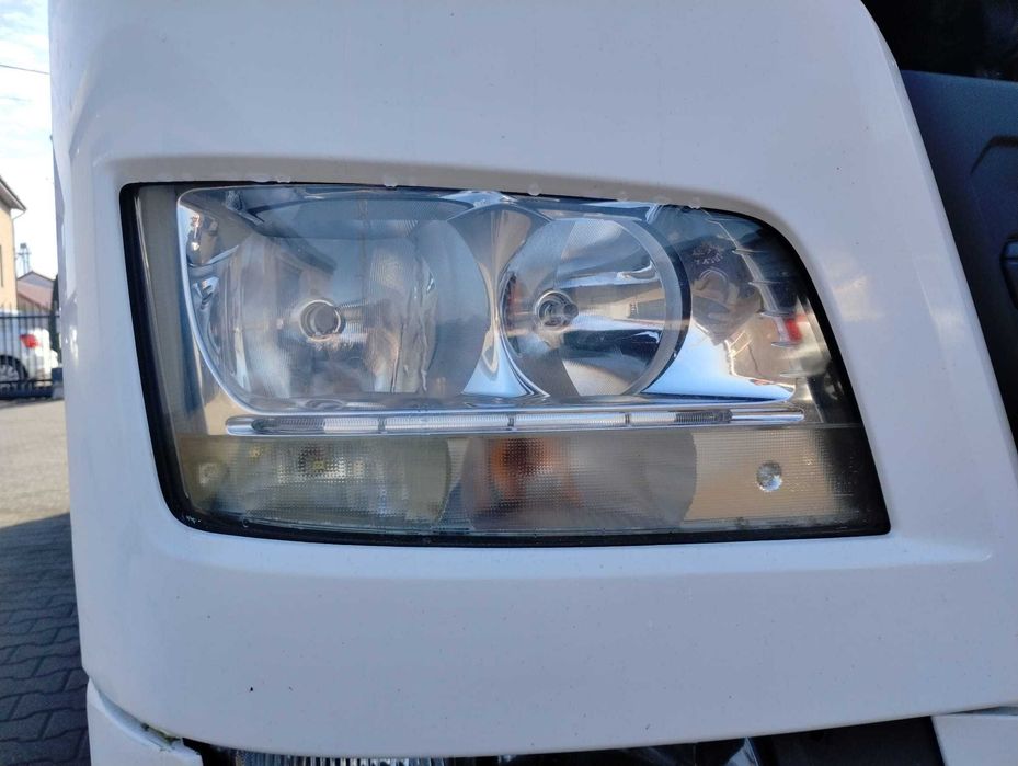 zderzak przód prawy narożnik lampa przód prawa LED MAN TGX LIFT 2018r.