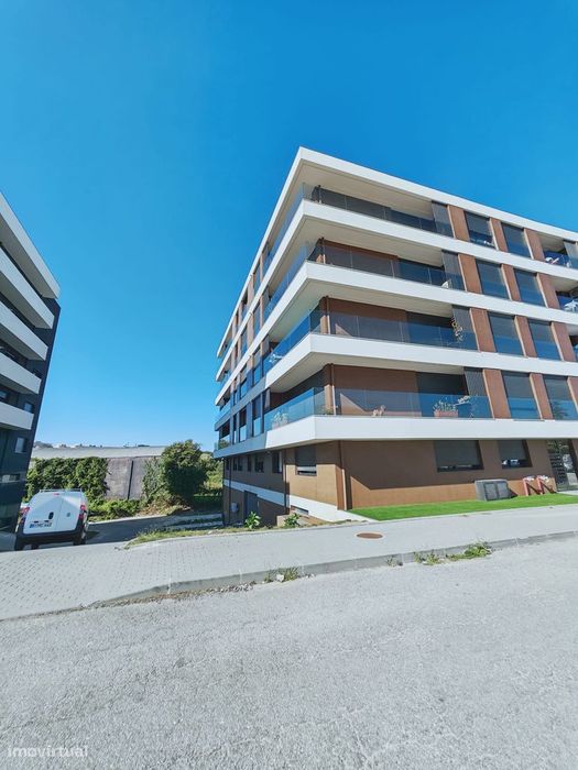 T2 Novo e Mobilado com Box Dupla | 139m² | Junto ao Shopping Suil Park
