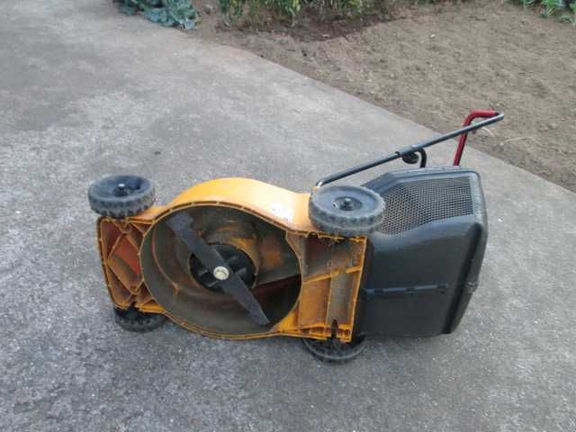 Relvadeira   eletrica   usada