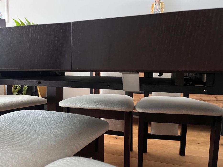 Stół drewniany rozkladany + 6 krzeseł