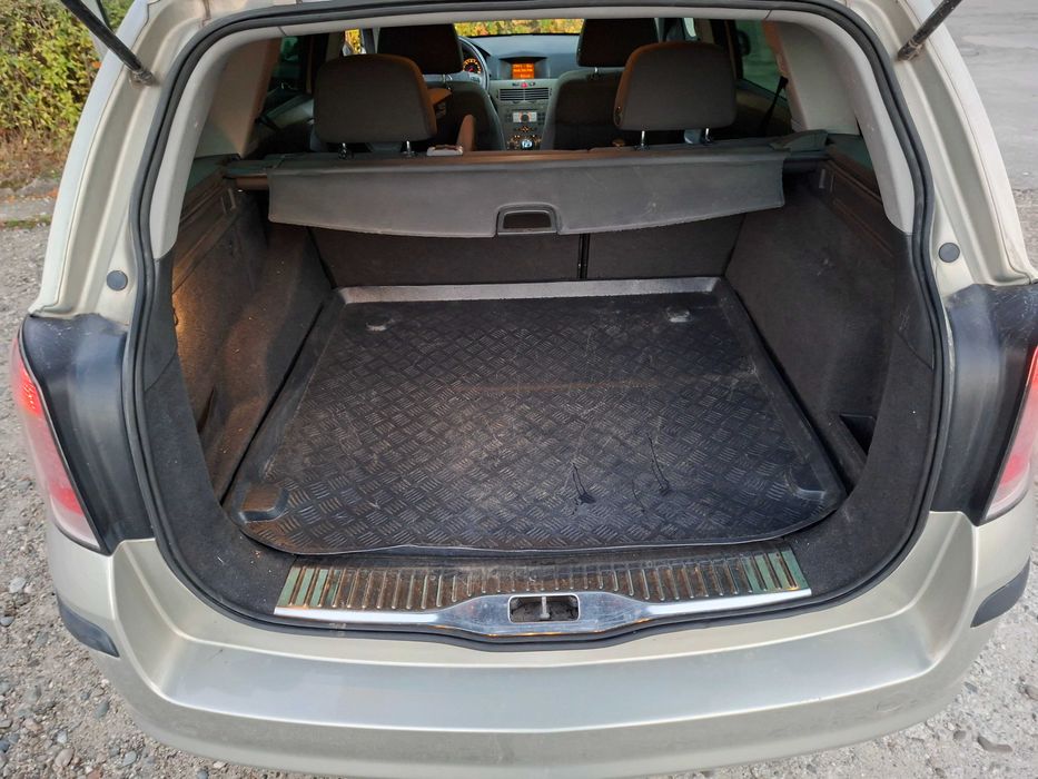 Opel Astra H kombi 1.7 CDTI