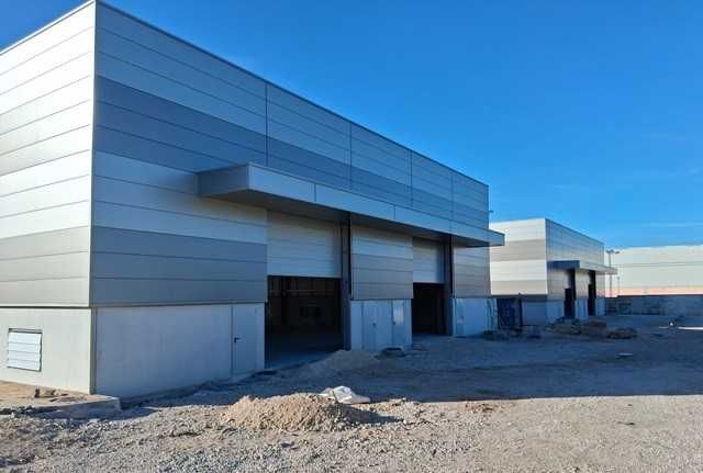 Lojas na zona comercial do Montijo