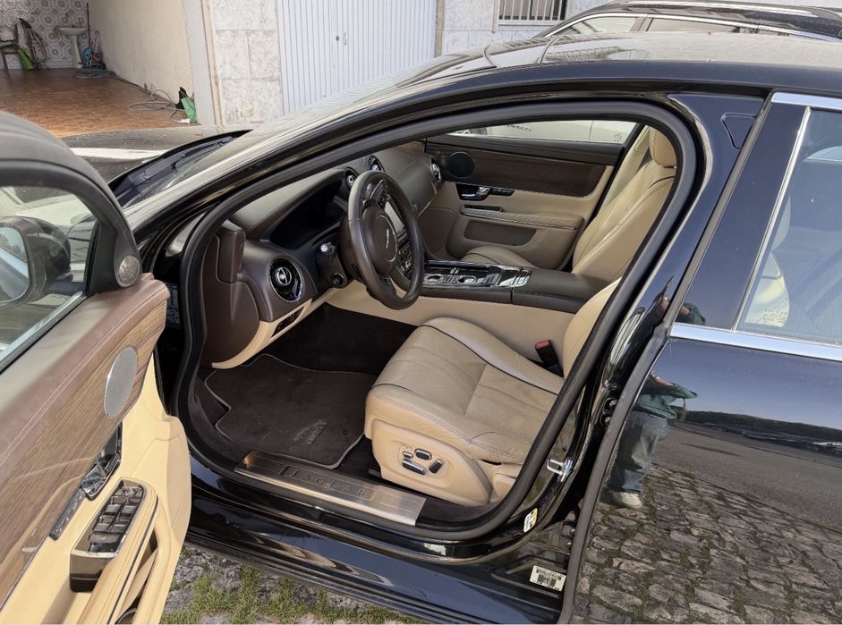 Jaguar XJ Portfolio
