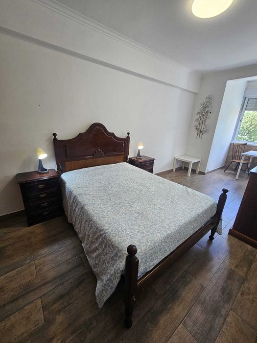 Excelente Quarto no centro de Almada
