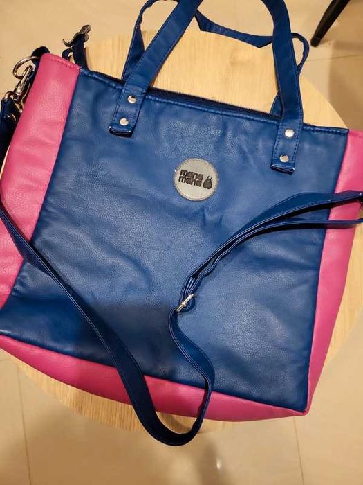 Torebka Mana Mana mieści A4