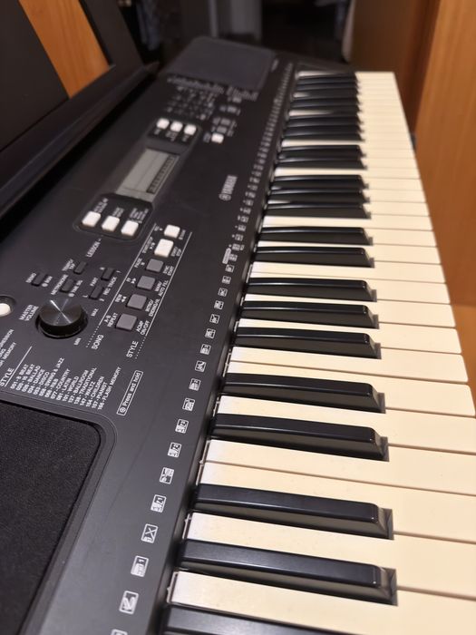 Teclado Yamaha PSR-E363