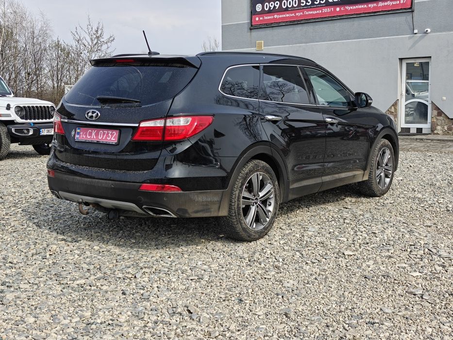 Hyundai Grand Santa Fe