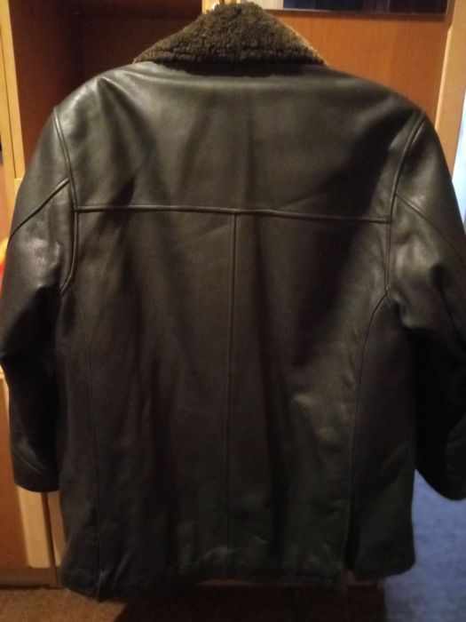 Продам кожану курткузимову ХL