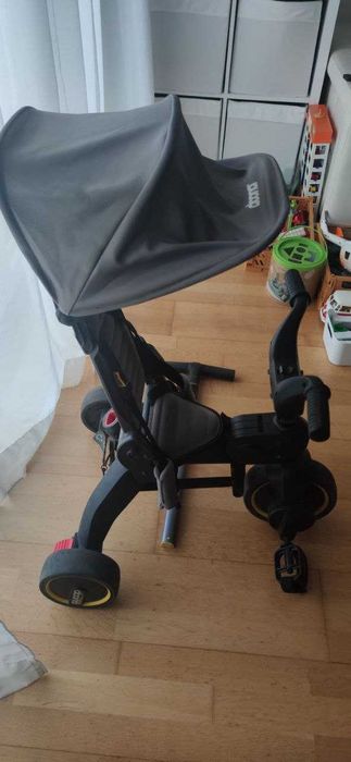 Doona Liki Trike S1 (triciclo dobrável / dimensões mala de cabine)