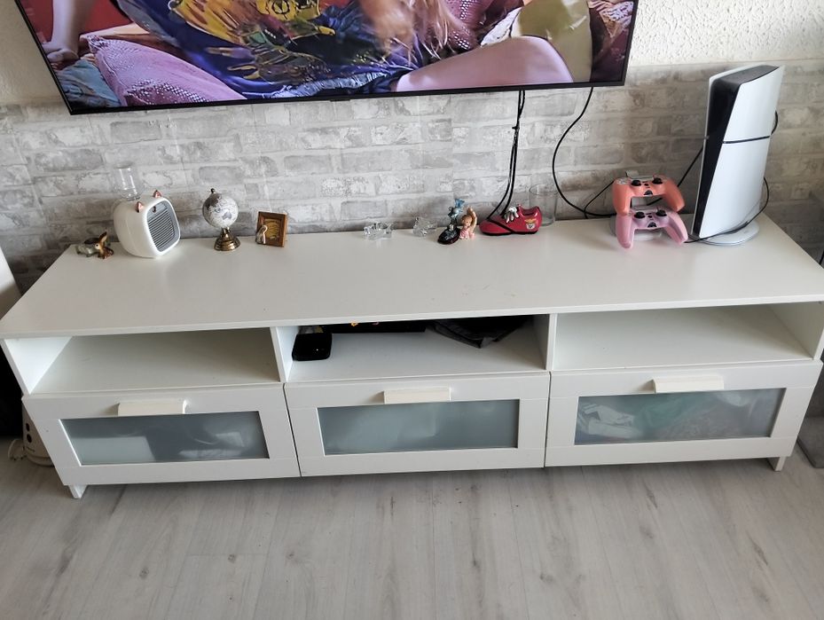 Móvel tv  ........