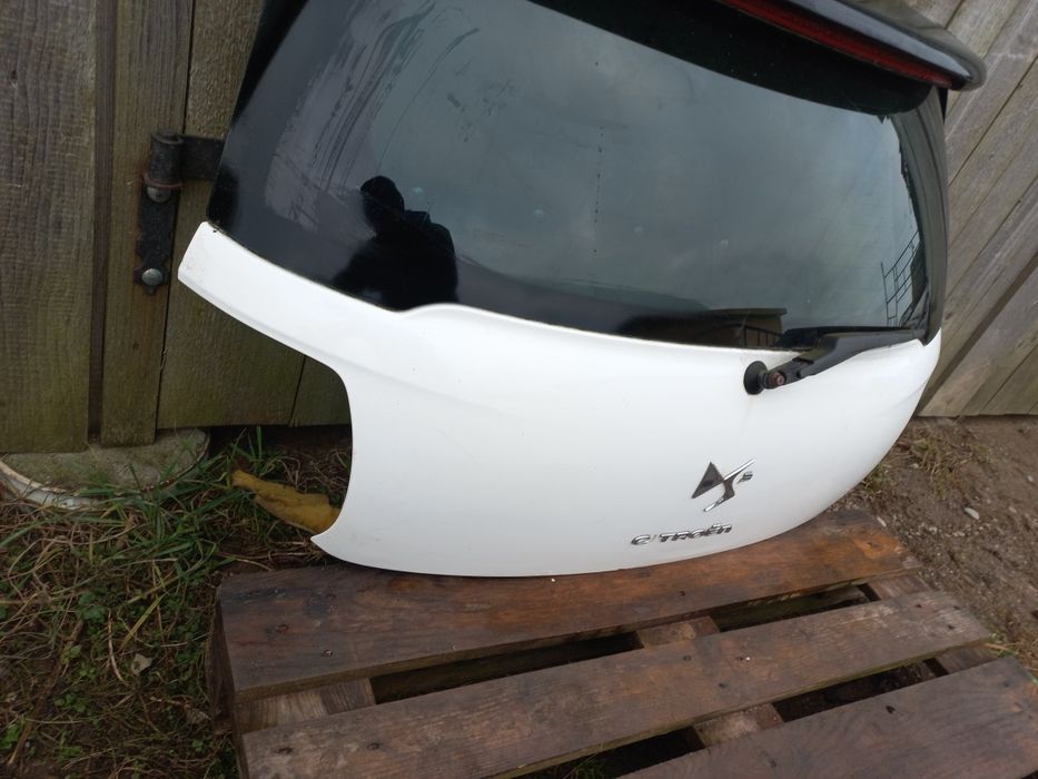 Klapa bagażnika kompletna citroen ds3